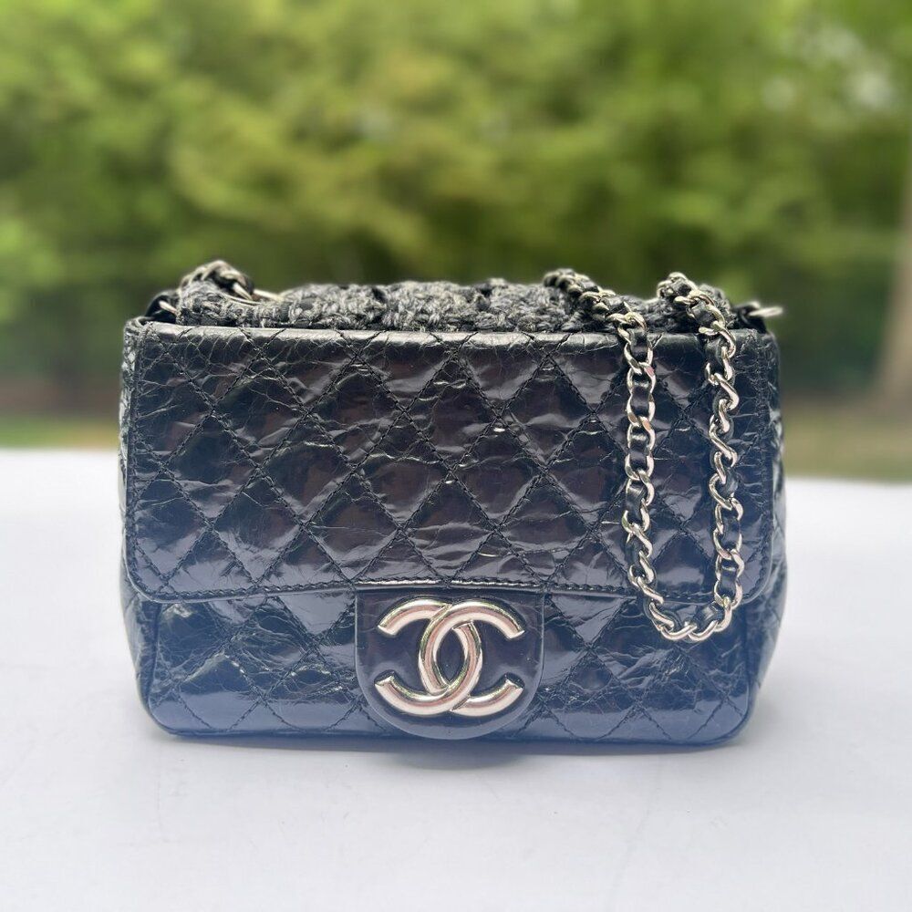 Chanel Crinkled Calfskin Leather and Tweed Classic Flap in Black - Picture 13 of 14